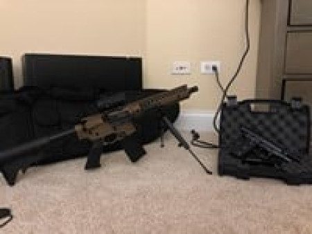 Crosman R1 Full Auto BB Air Rifle with Red Dot Sight