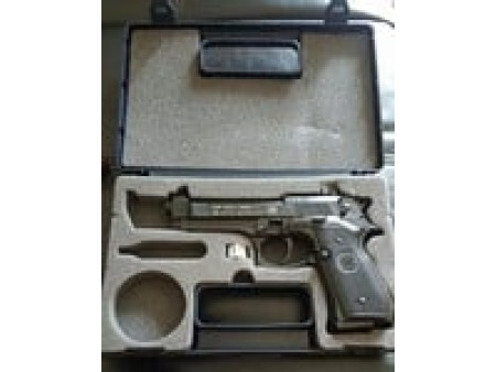 Beretta 92FS CO2 Pellet Pistol