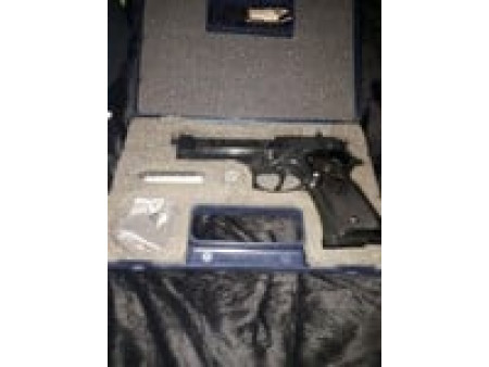 Beretta 92FS CO2 Pellet Pistol