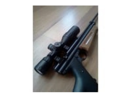 Crosman 1322 Air Pistol, Black