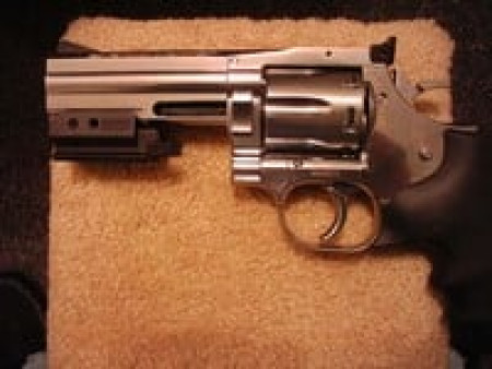 Dan Wesson 715 4" Pellet Revolver, Silver